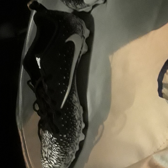 Football Cleats - Picture 3 of 4